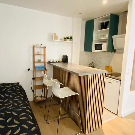 Apartment Entier Aux Abbesses - Montmartre - Flat In Montmartre *